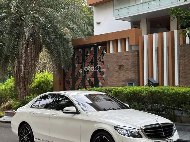 Mercedes-Benz C200 Exclusive 2021