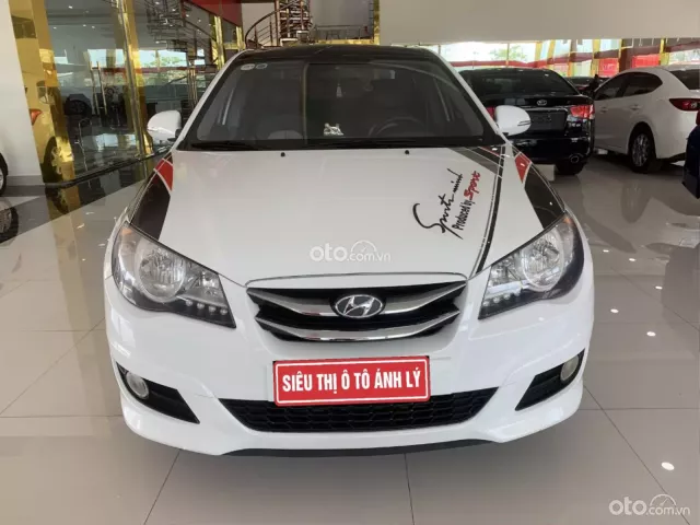Hyundai Avante 1.6 MT 2012