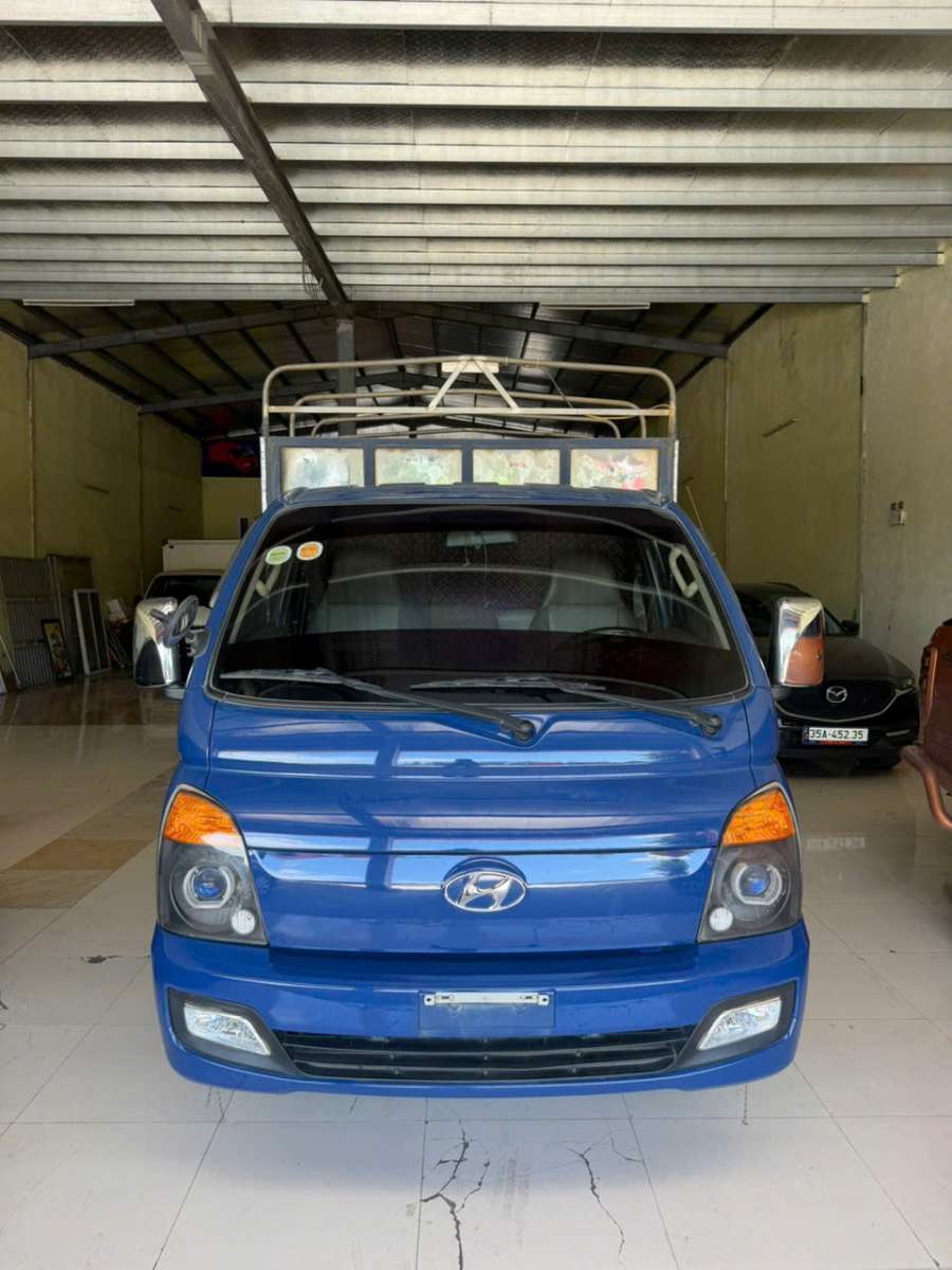 H150 sx 2022 zin cả xe odo 8v2km sơn zin cả xe.
