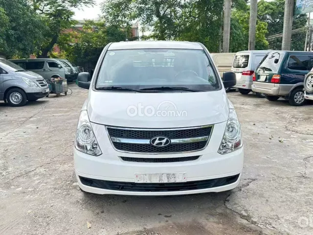 Hyundai Grand Starex 2.5 MT 2015