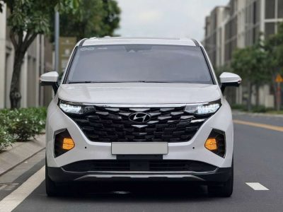 Bán xe Hyundai Custin Cao Cấp 2.0T 2024, màu trắng