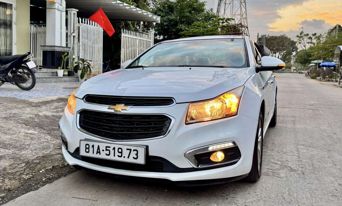 Chevrolet Cruze LT số sàn 2017