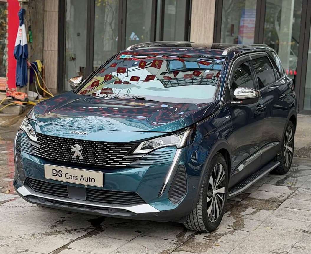 PEUGEOT 5008 GT 2022