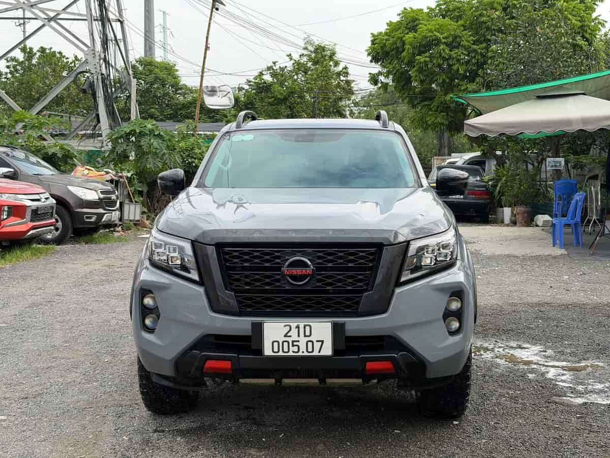 Nissan Navara Pro 4X 2022 2 cầu