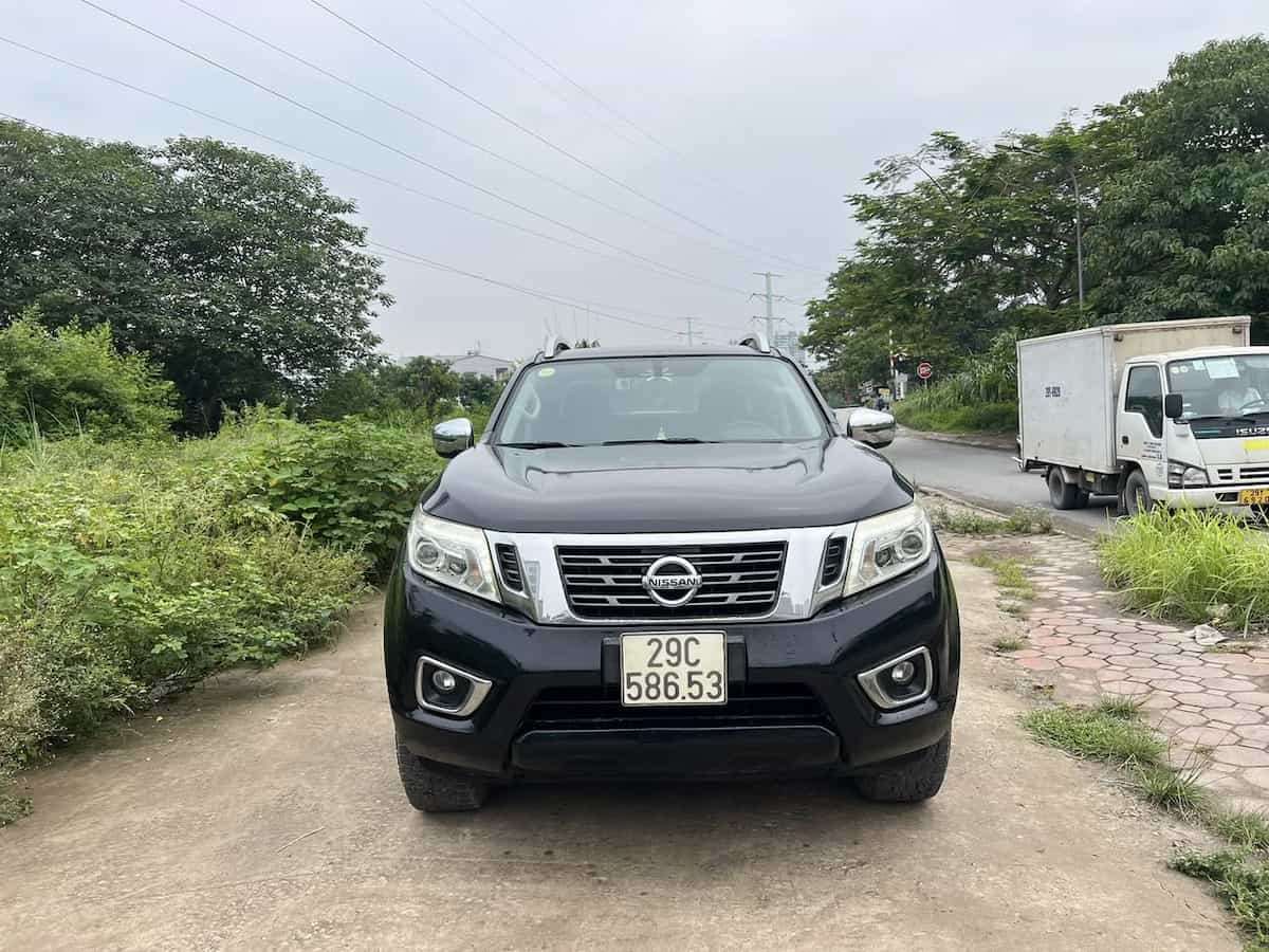 Bán xe Nissan Navara sx 2015 tự động 2 cầu