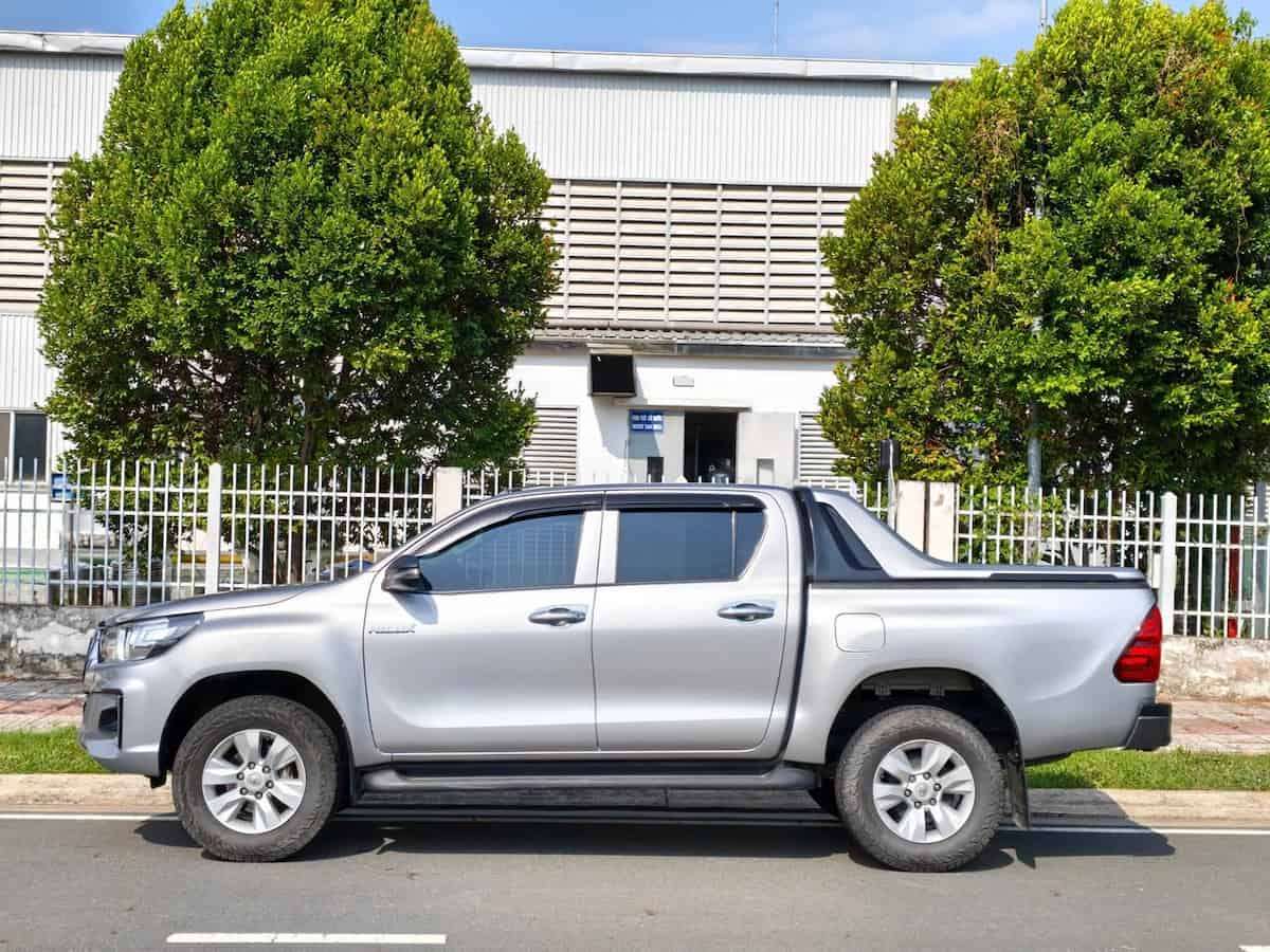 Bán xe Toyota Hilux 2020