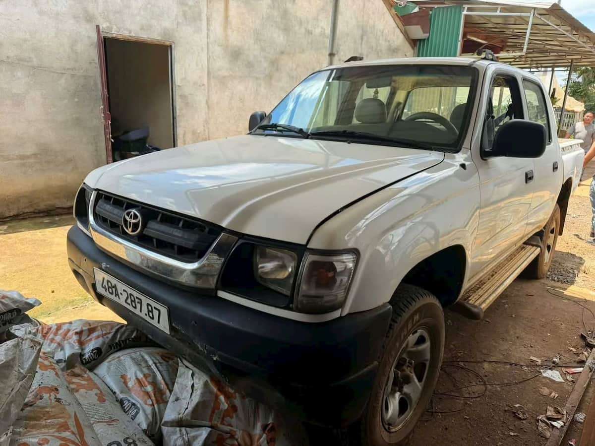Bán xe Toyota Hilux 2005