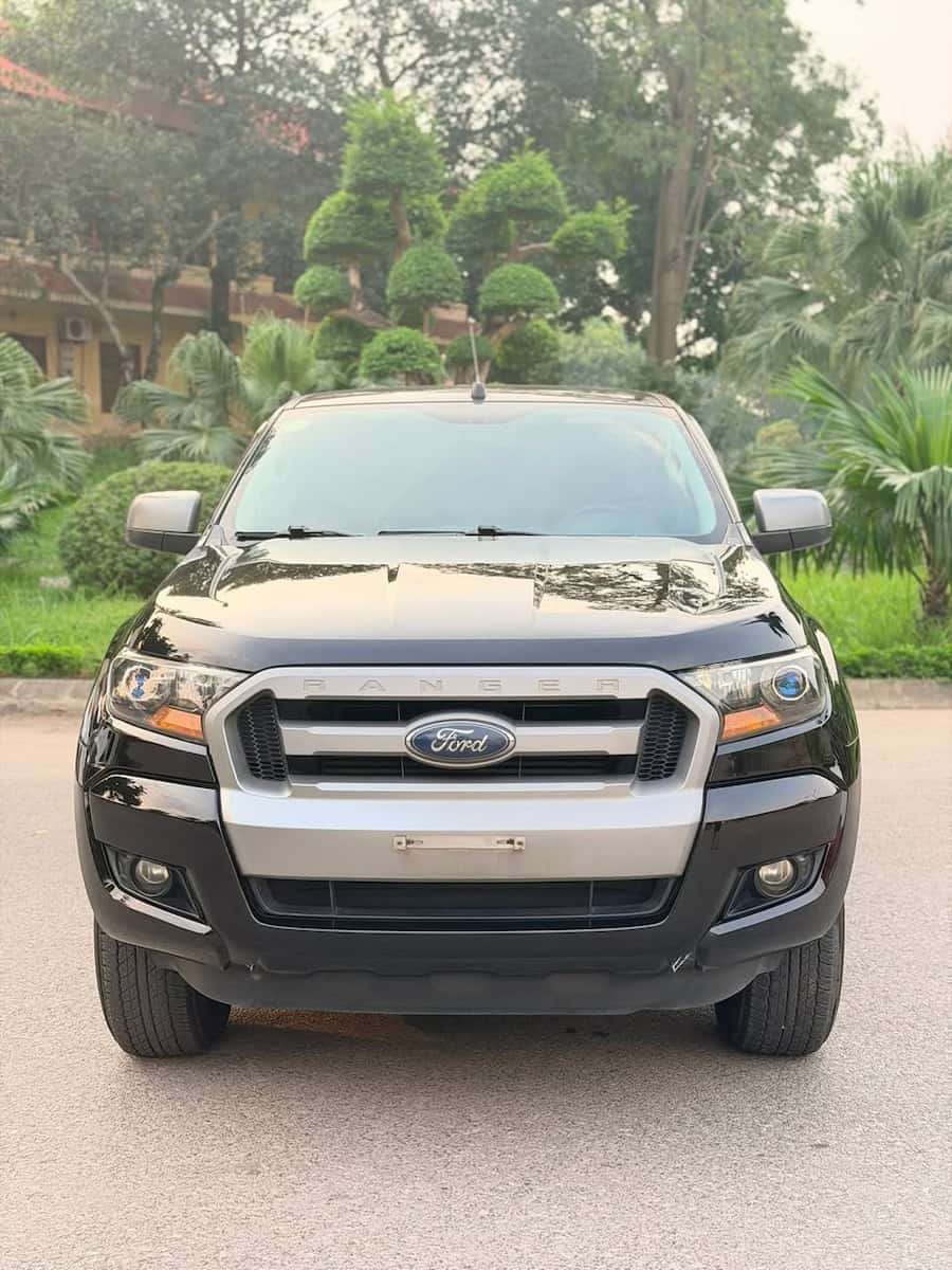Ford Ranger XLS 2.2L 4x2AT sản xuất 2017
