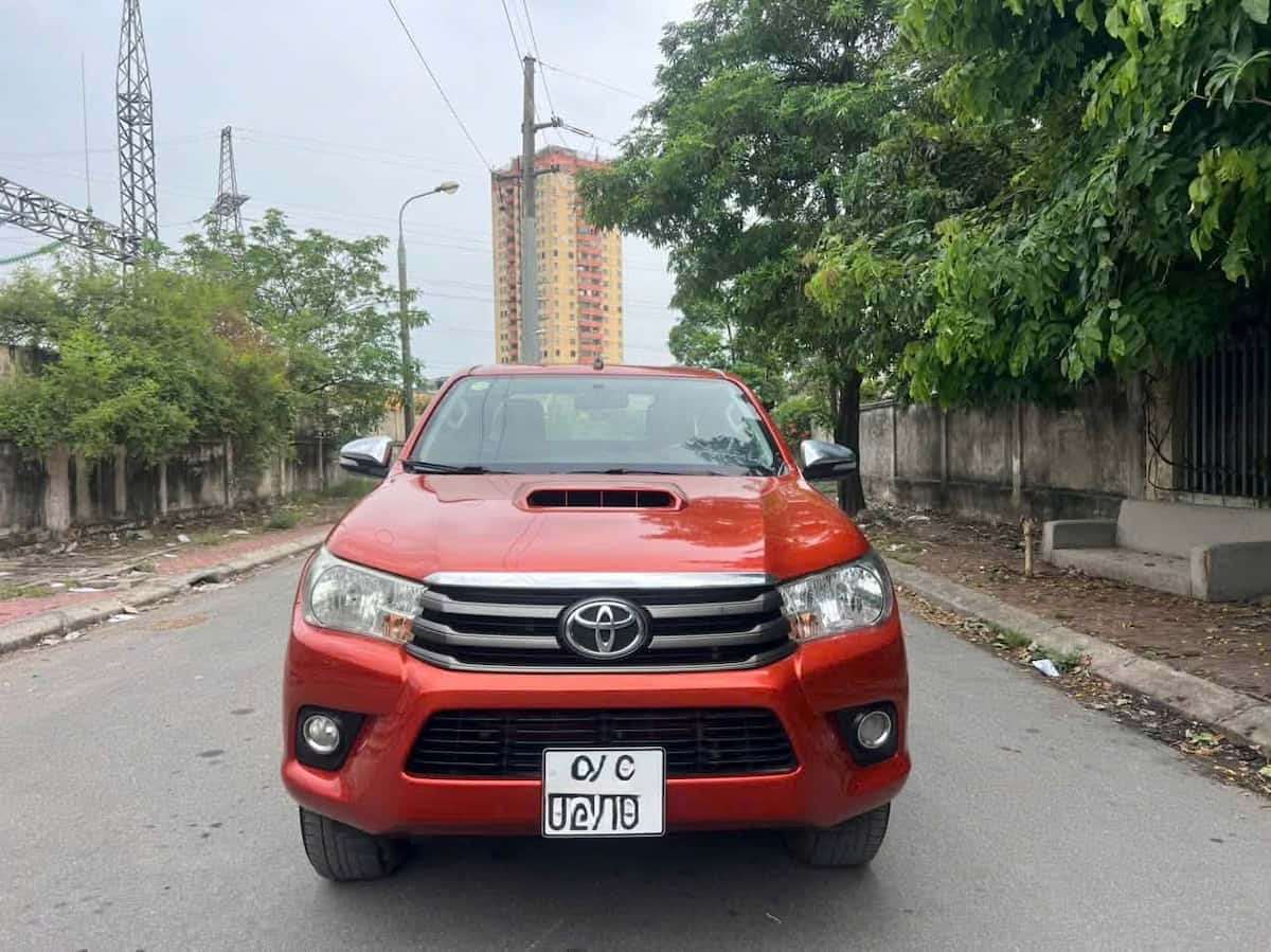 Bán xe Toyota Hilux 2015
