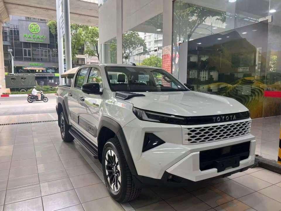 TOYOTA HILUX TRANHUNTER 2026