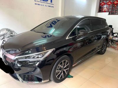 CẦN BÁN BYD M6 EV 2025