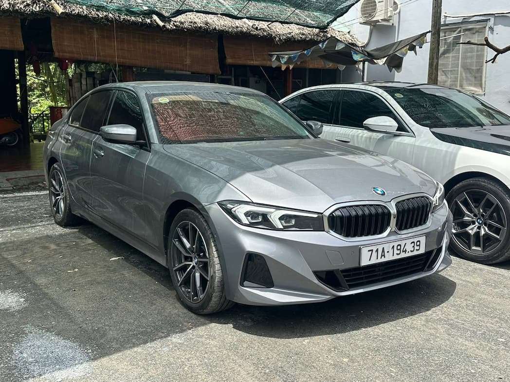 BMW 320i model 2026 nội thất nâu cực đẹp ạ