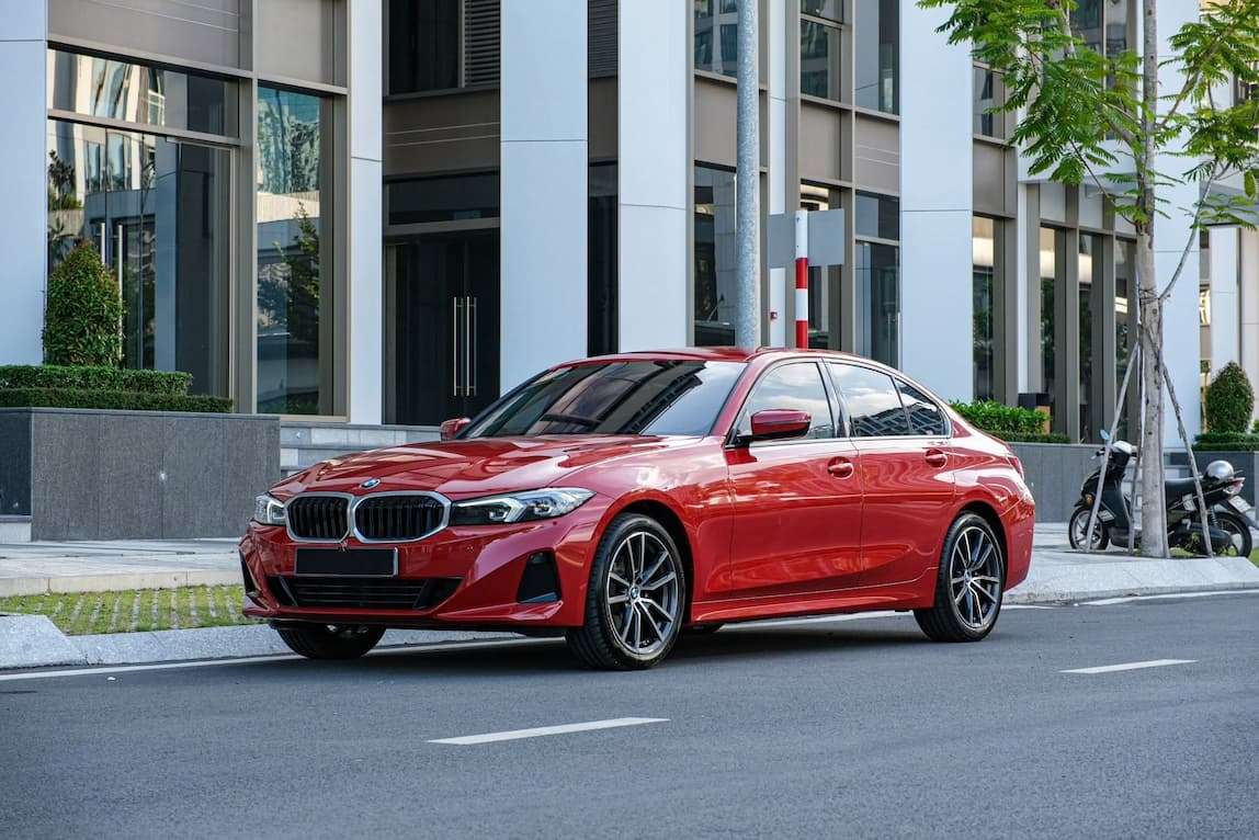 BMW 320i Sportline LCI sx 2024 có HUD, Conected Drive,…..