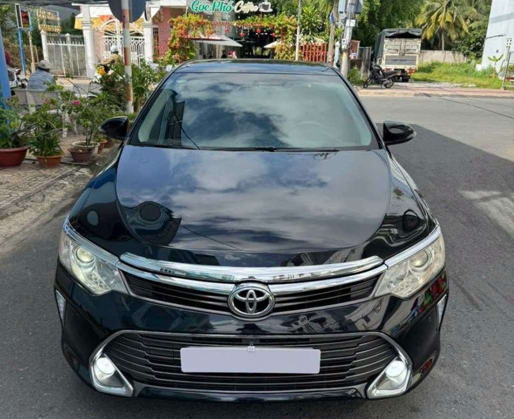 Camry 2.5Q 2015 Odo 90k
