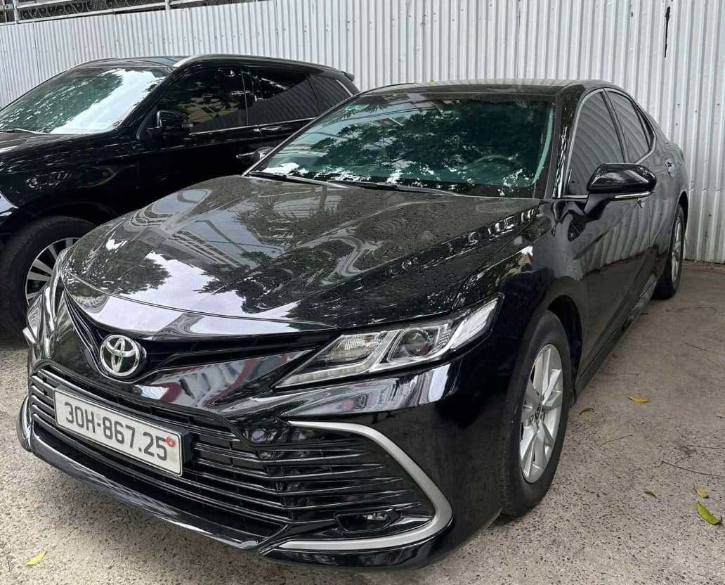 Camry 2022 2.0G lăn bánh 4v km