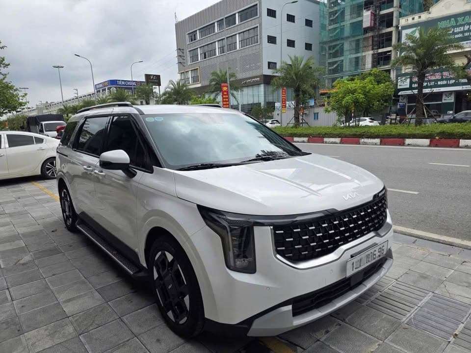 Carnival 2025 luxury odo 1800 km