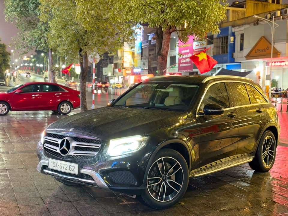 GLC 250 2018 chạy 11v