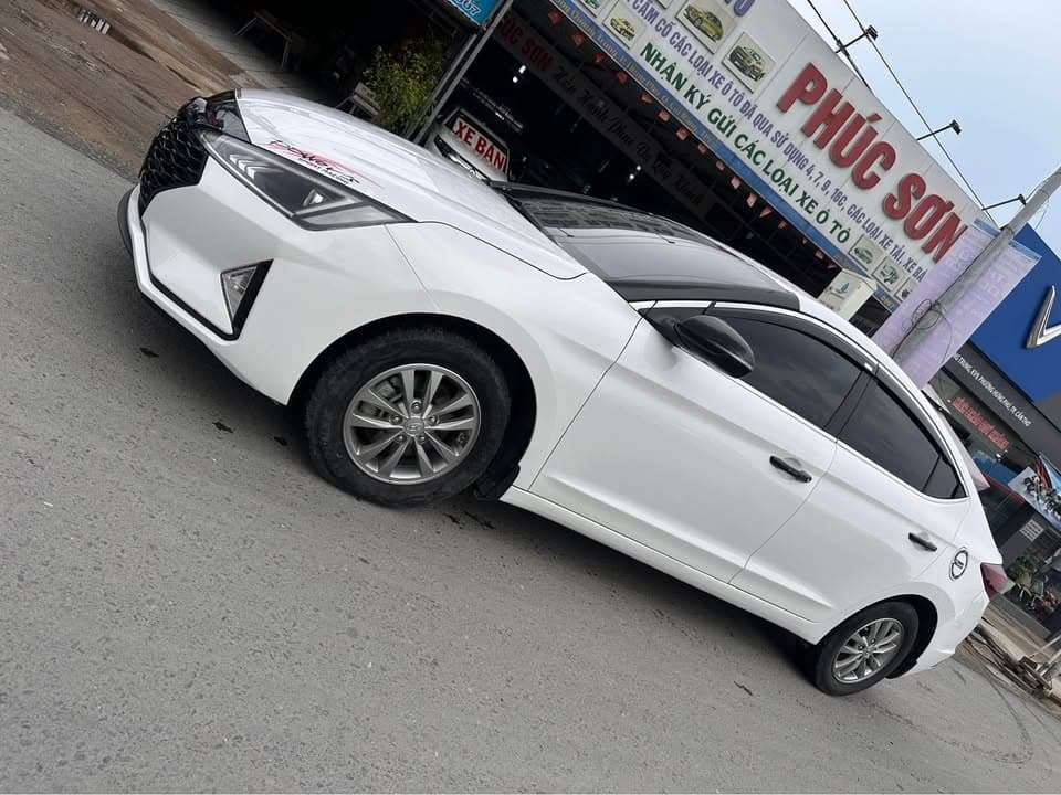 Huyndai Elantra 1.6 MT đời: 2019