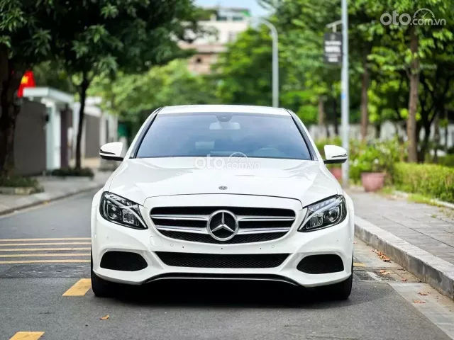 Mercedes-Benz C200 2.0 AT 2016