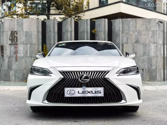 Lexus ES 250 F-Sport 2019