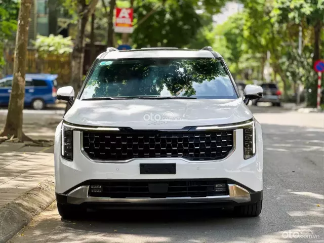 Kia Carnival 2.2D Signature 2025