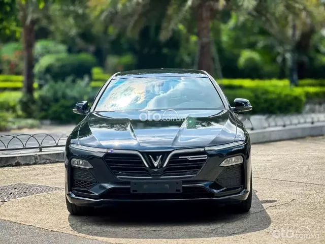VinFast LUX A2.0 Tiêu chuẩn 2021