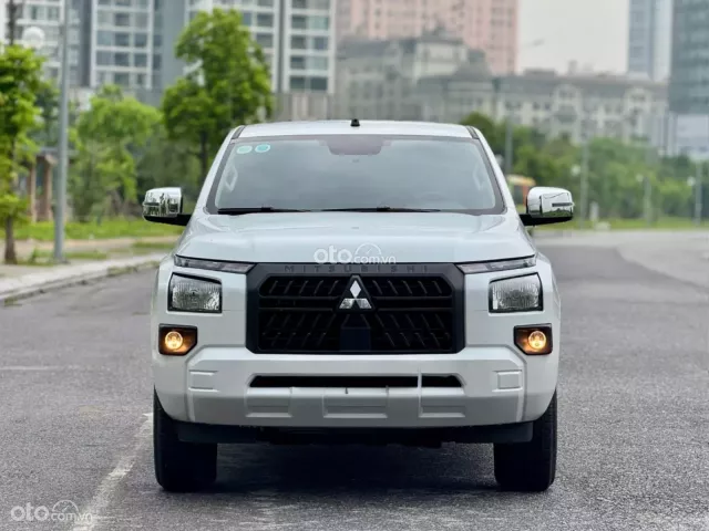 Mitsubishi Triton GLX 2024