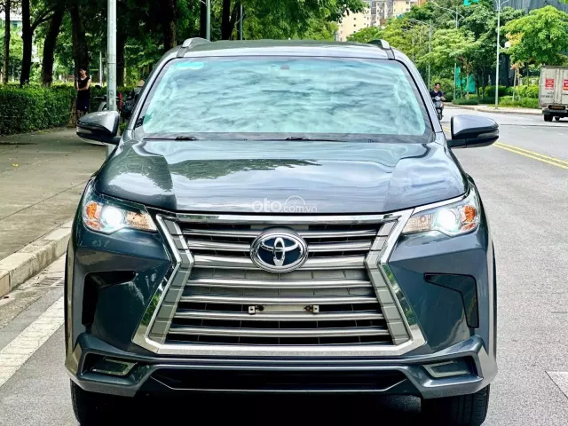 Toyota Fortuner 2.7 V 4X2 AT 2019
