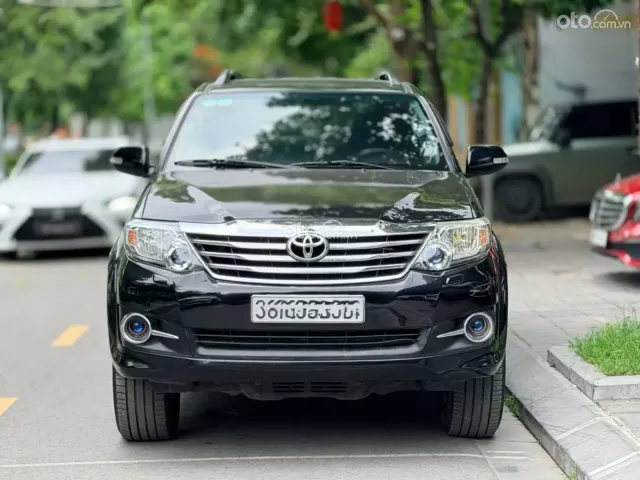 Toyota Fortuner 2.7 V 4X4 AT 2015