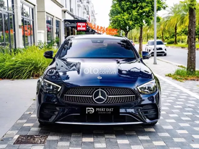 Mercedes-Benz E300 AMG 2021