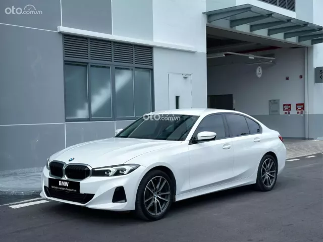 BMW 320i Sport Line 2024