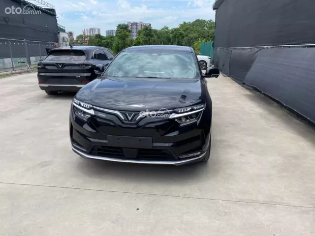 VinFast VF8 Eco 2023