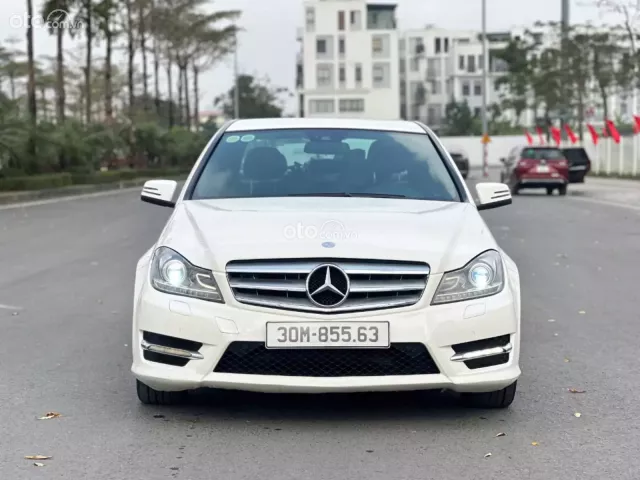 Mercedes-Benz C300 AMG 2011