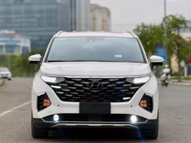 Hyundai Custin 2.0T-GDi Cao cấp 2023