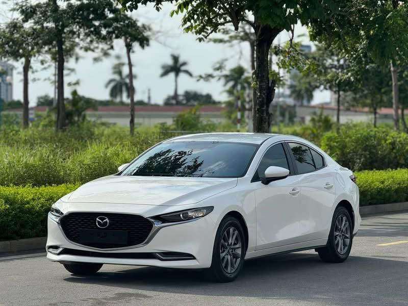 Mazda 3 1.5 AT Luxury 2024