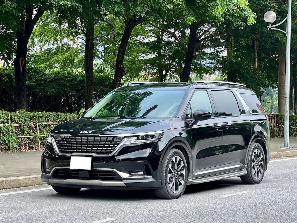 Kia carnival 2021 lô gô mới siganture 2.2D đi 15v