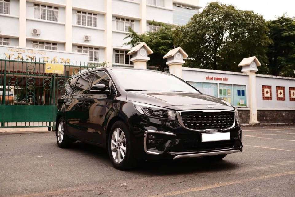 KIA Sedona bản full máy xăng 3.3 – sản xuất 2020