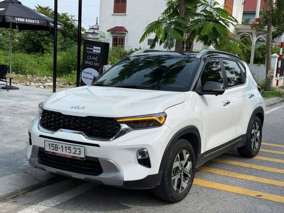 Kia Sonet lux 2023 , lên màn hình , cam 360 , chất xe cực đẹp
