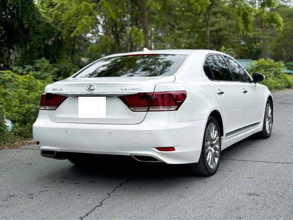 LS460L sản xuất 2016 một chủ từ mới