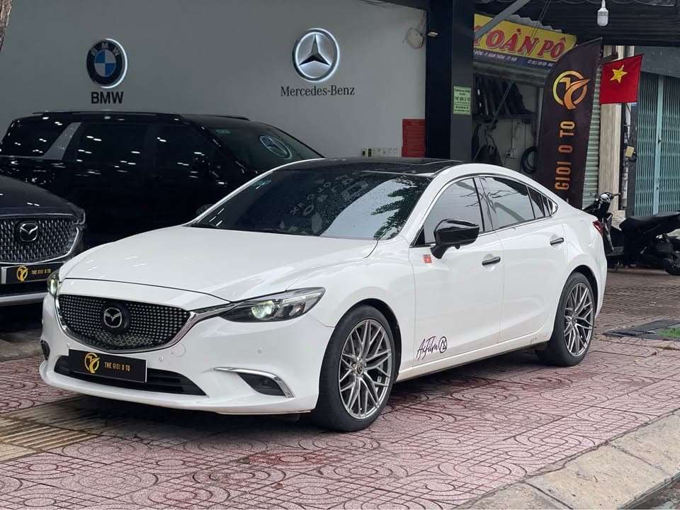 Mazda 6 bản 2.5 Prenium sản xuất 2018