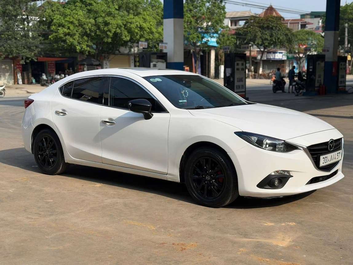 Mazda3 2016 đi hơn 9v km