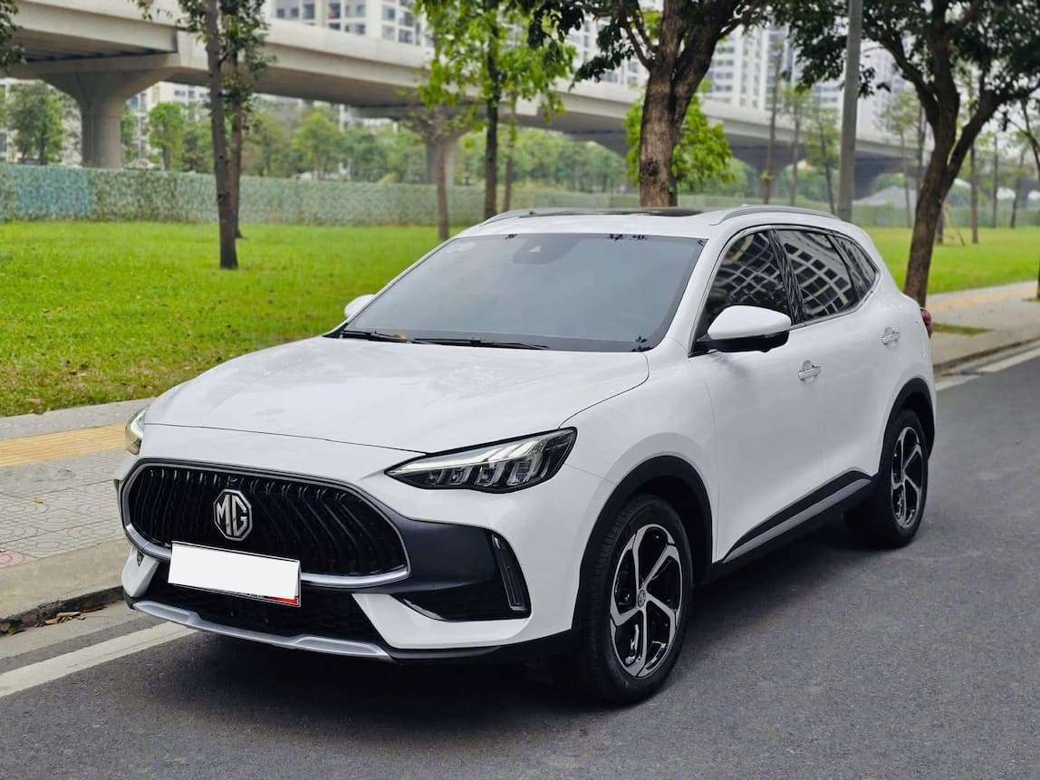 MG HS Luxury 2023
