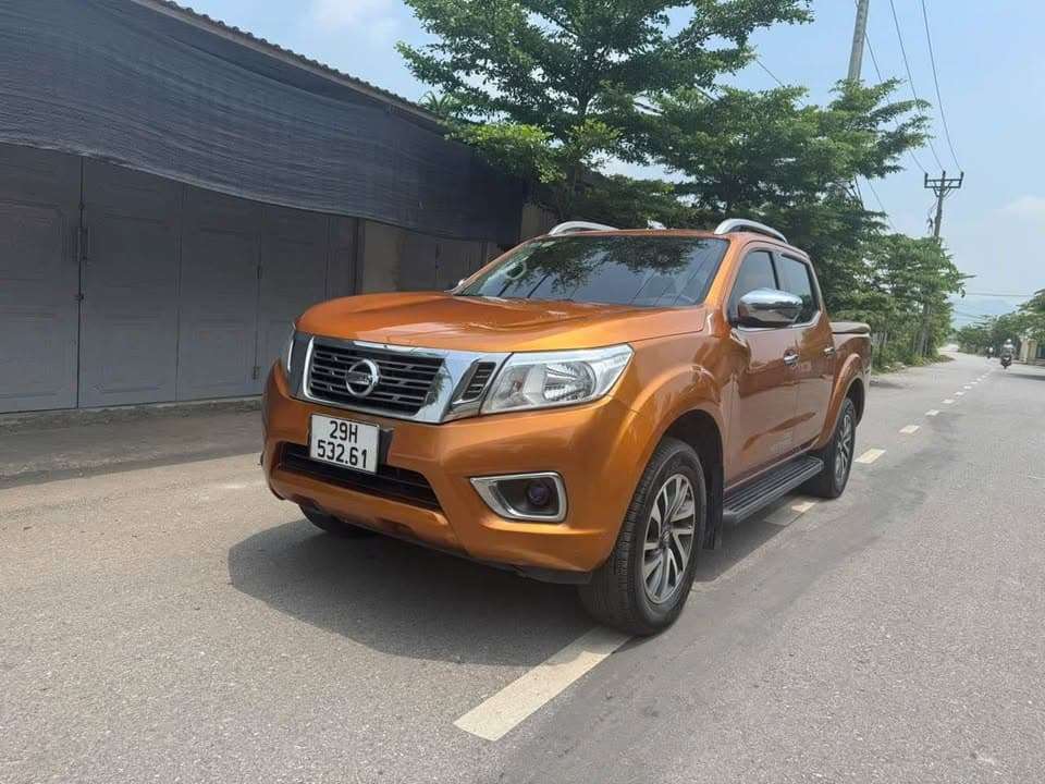 Navara 4×2 -2020 AT