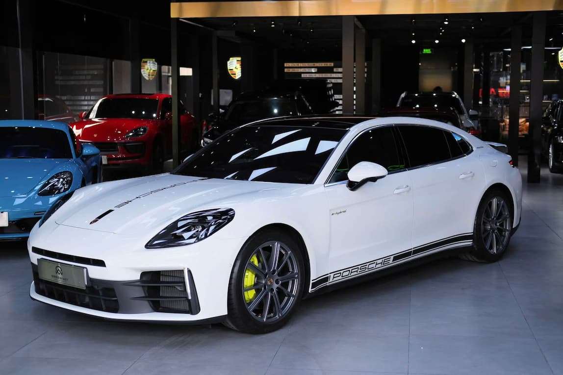 Panamera 4 Executive e-hybrid 2025 ĐKLĐ 2026