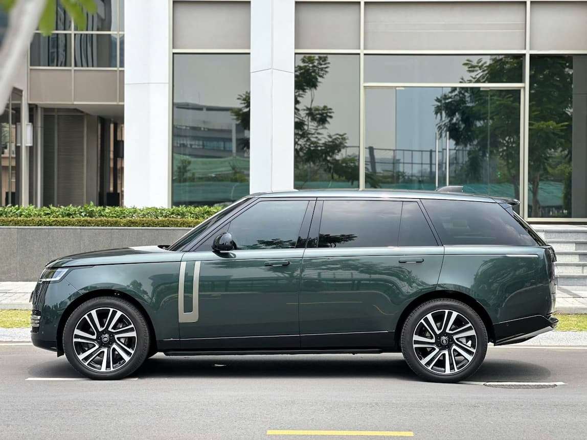 New Range Rover LWB SE trục cơ sở dài, sx 2022, đk 2024