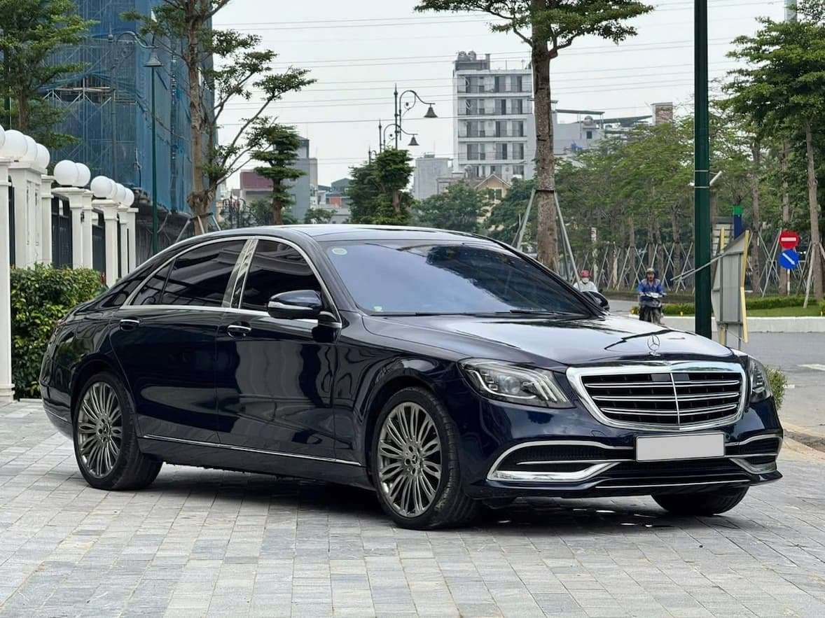 Merc S450 sx2017 màu xanh cavansite nội thất nâu