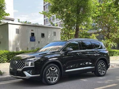Santafe 2023 xăng cao cấp