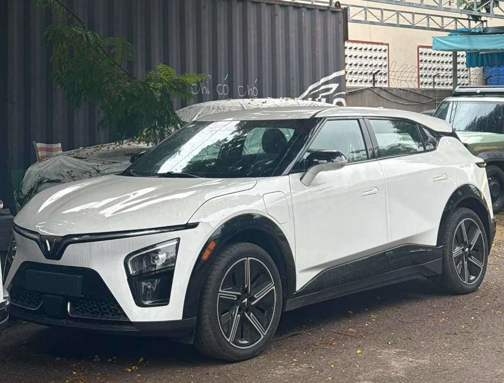 Xe vf7 2026 mới đi đc có 10 km