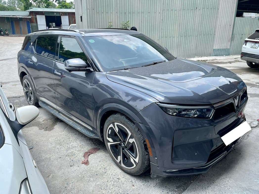 VF9 bản Plus 2023 odo 76.000km