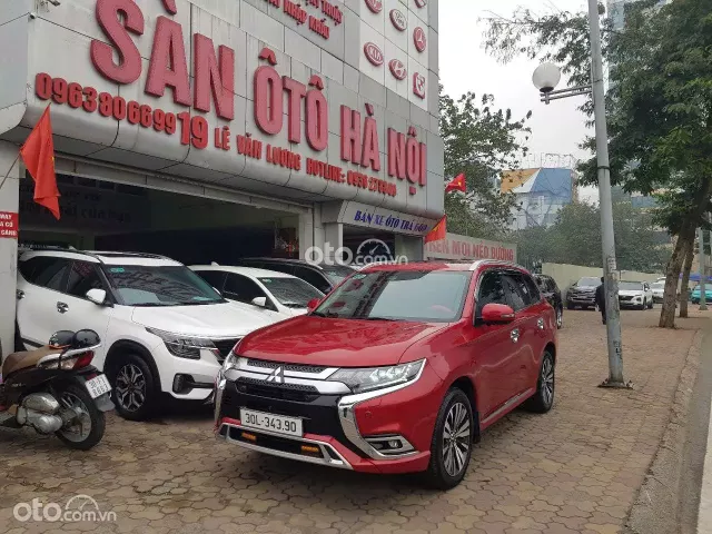 Mitsubishi Outlander 2.0 CVT Premium 2023